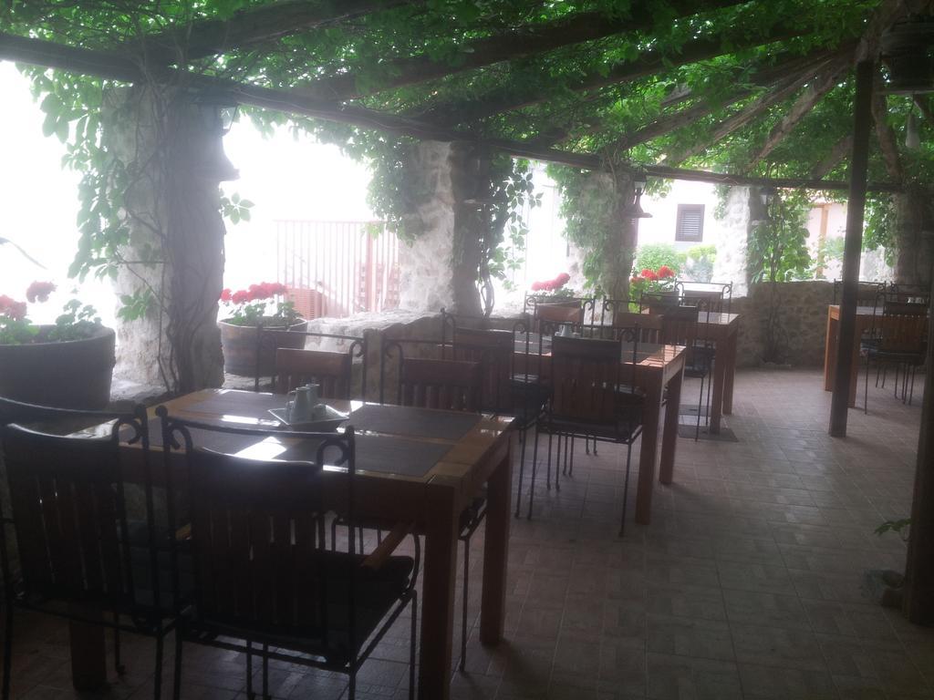 Apartments Toka Petrcane Luaran gambar