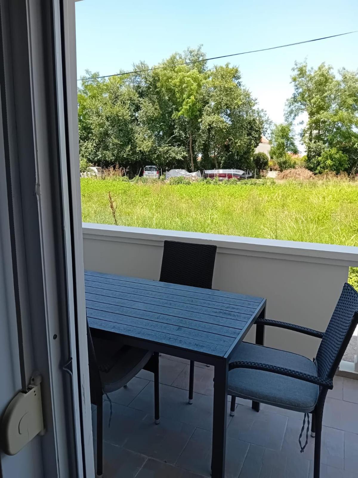 Apartments Toka Petrcane Luaran gambar
