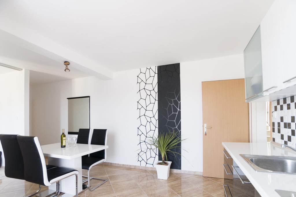 Apartments Toka Petrcane Bilik gambar