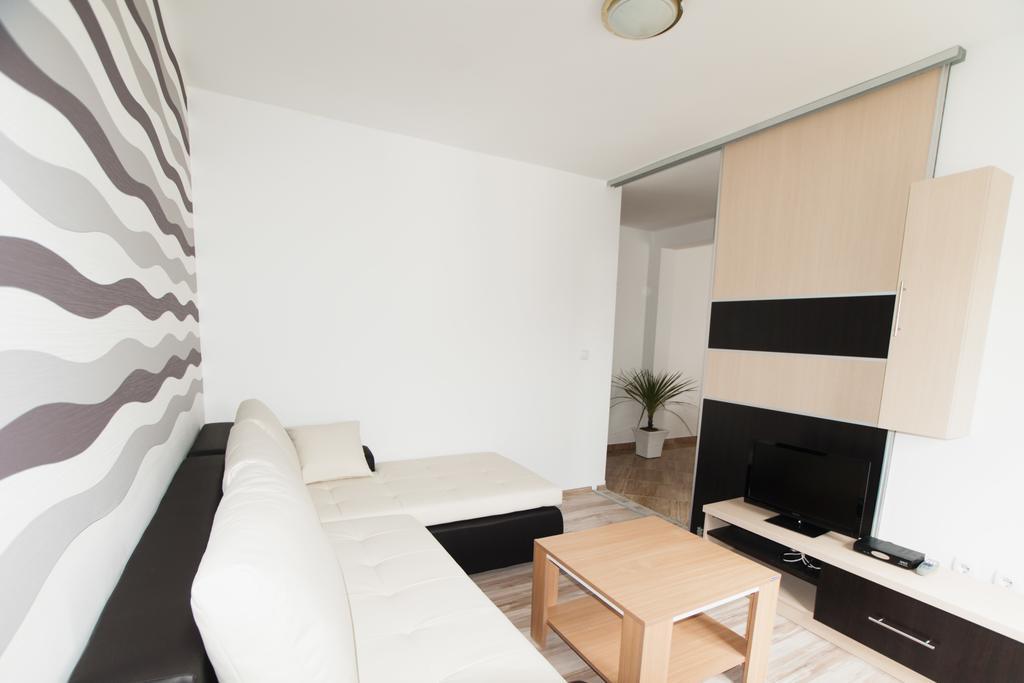 Apartments Toka Petrcane Bilik gambar