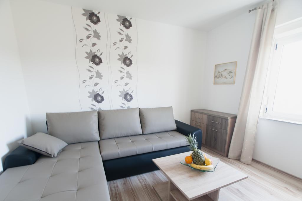 Apartments Toka Petrcane Bilik gambar