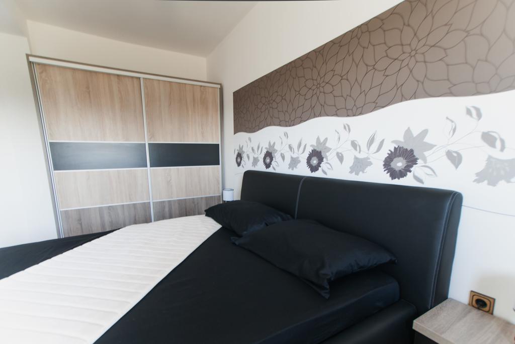Apartments Toka Petrcane Bilik gambar